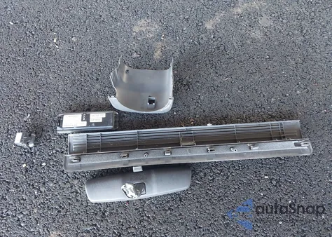 2008 Ford Crown Victoria Police/Police Interceptor z USA, uszkodzony, nr VIN 2FAHP71V38X123473